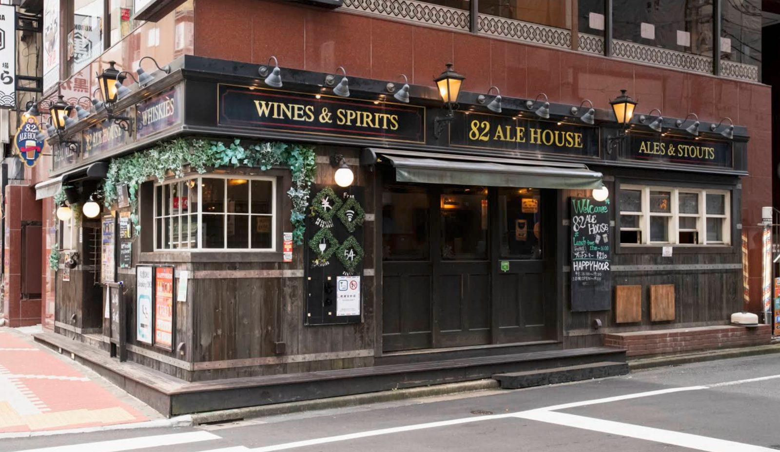 PUB 82 店内写真